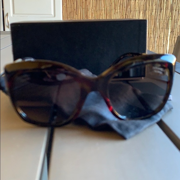 Chanel polarized oversize tortoiseshell sunglasses - Picture 4 of 8